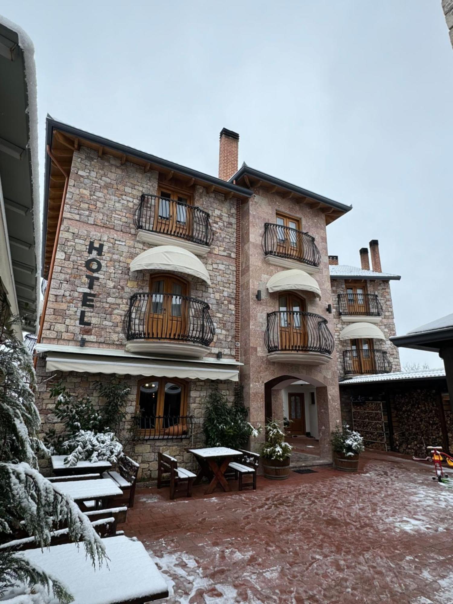 Hotel Ambassador Voskopojë المظهر الخارجي الصورة
